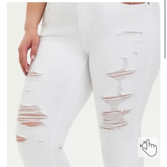 Lot of 2pair of TORRID  jeans white/crop boyfriend blue/crop midfit super skinny - Picture 2 of 16